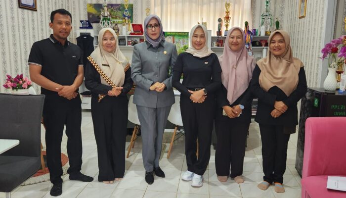 Masalah Penahanan Ijazah Cuman Rumor Belaka,Orang Tua Murid Jangan Takut Datang Ke Sekolah Yang Belom Mengambil Ijazah.