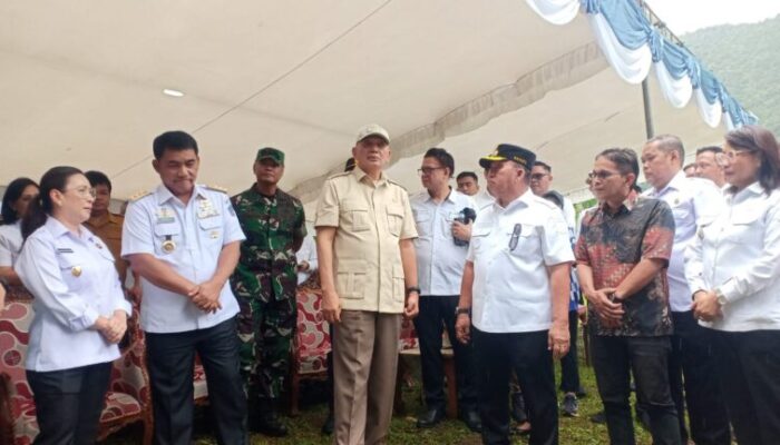 RD – VASUNG Dampingi Menhan RI dan Gubernur YSK di Lokasi Pembangunan SMA Unggulan Garuda