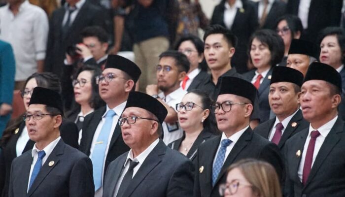 Bupati RD dan Wabup Sarundajang Ikuti Rapat Paripurna Dalam Rangka Pidato Perdana YSK – Victory