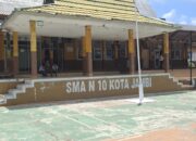 Skandal Dana BOS SMAN 10 Jambi: Siswa Terbebani, Kepala Sekolah Bungkam, BPK Didesak Audit Miliaran Rupiah