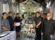 Wali Kota Tomohon Sampaikan Duka Cita atas Wafatnya Sekretaris Kecamatan Tomohon Utara