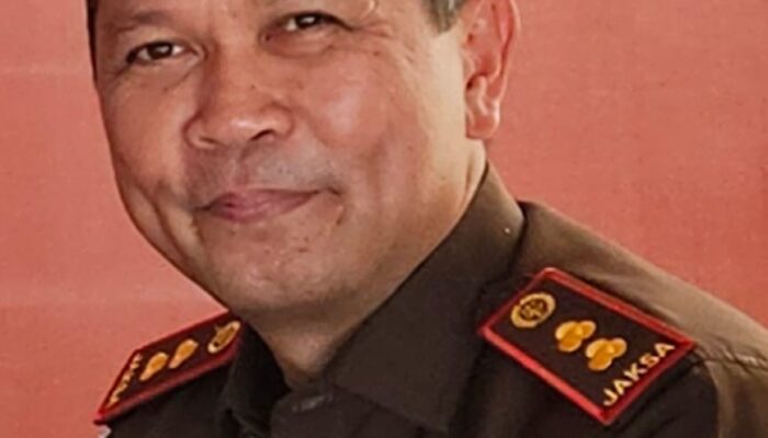 “Keadilan Tidak Boleh Menunggu Viral: Refleksi Hukum dari Pesisir Manado”Oleh: Dr. Reinhard Tololiu — Kajari Tomohon