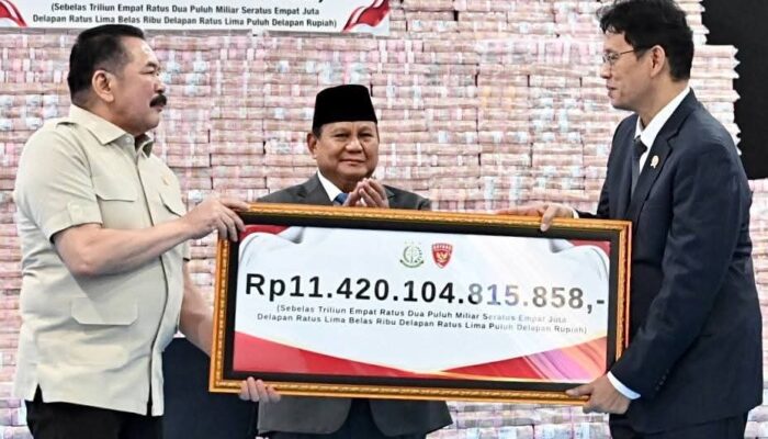 Menhan Hadiri Penyerahan Aset Negara Hasil Penertiban Kawasan Hutan Tahap VI