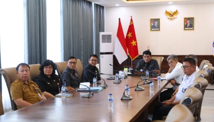 Gubernur Yulius Selvanus Ikuti Peresmian 1.151 Kilometer Jalan Daerah oleh Presiden Prabowo Secara Virtual
