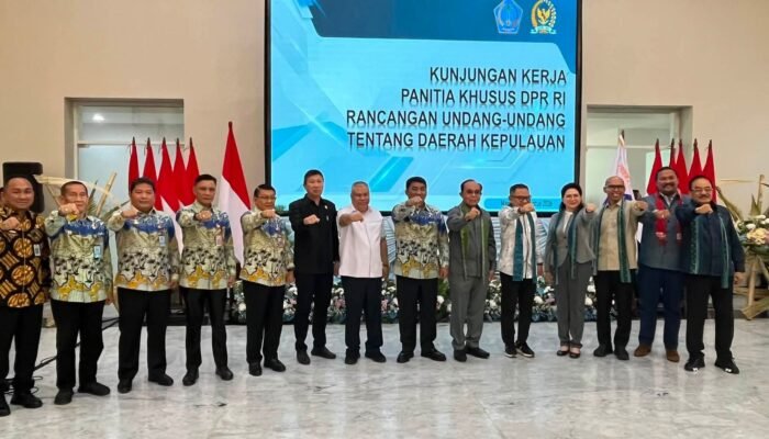 RUU Daerah Kepulauan Dibahas, Gubernur Yulius Dorong Kebijakan Berkeadilan untuk Sulut